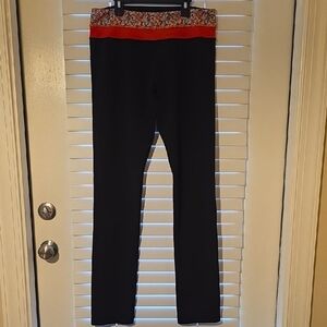 Lululemon Groove Black Leggings with Floral Waistband Athleisure Women's Size 10